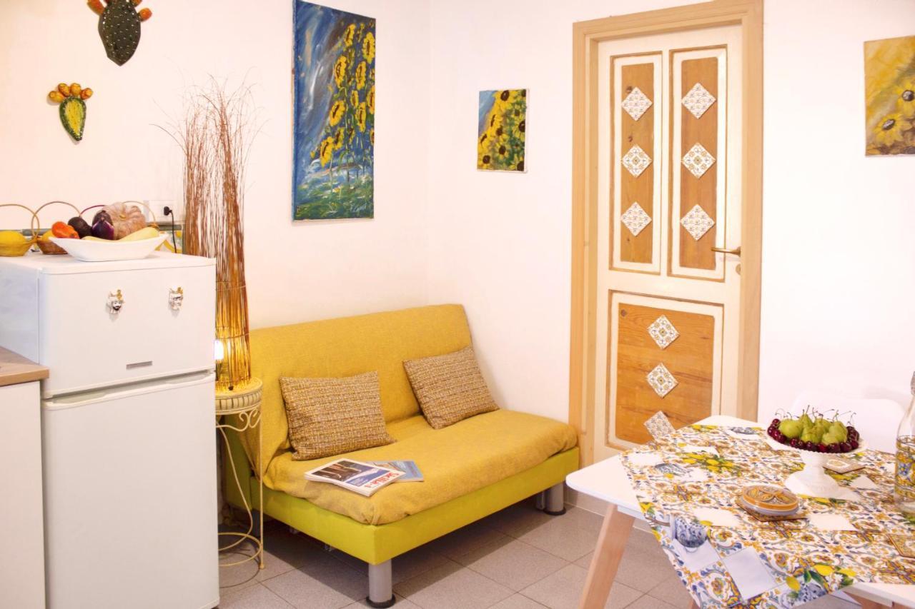 Bilocale Holiday Taormina Centro Lägenhet Exteriör bild